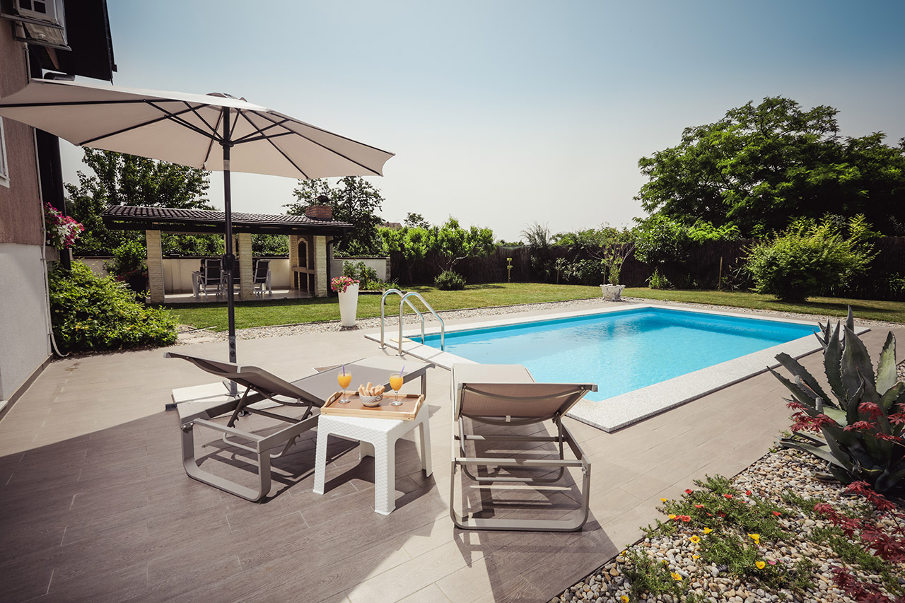 Bazen - Apartman 'Rosé' ***